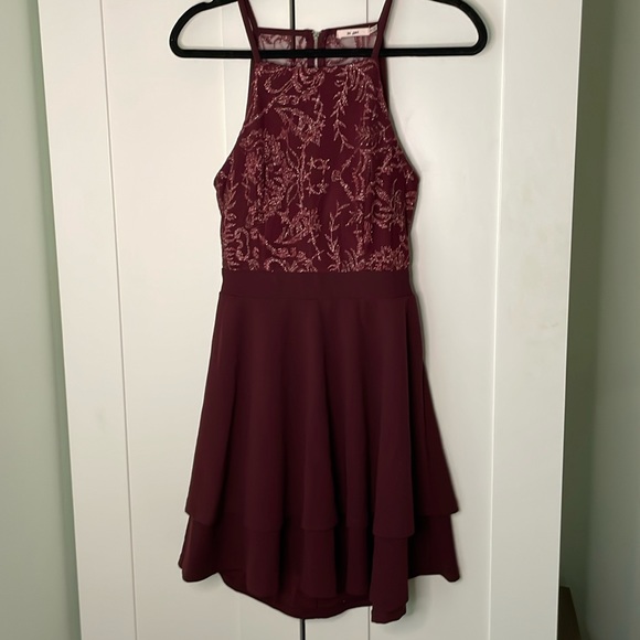 Francesca's Burgundy Dress‎ - Size Medium - Picture 8 of 11
